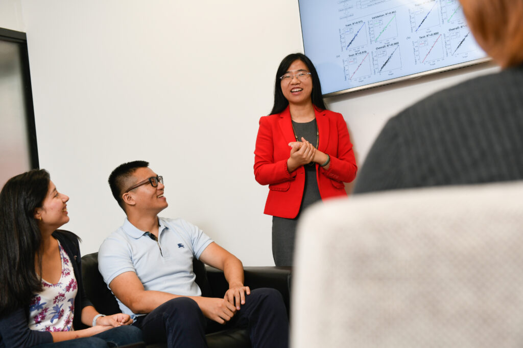 Faculty and students collaborate